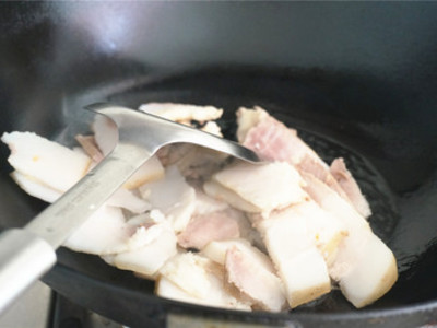 大虾回锅肉煲仔饭的做法和步骤(图5)