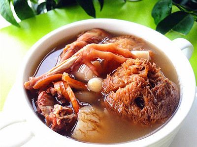 猴头菇煲鹧鸪祛湿汤
