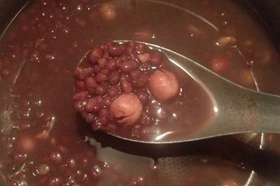 茯苓莲子红豆汤