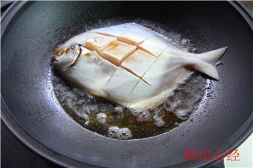 大葱烧平鱼的做法和步骤第9张图