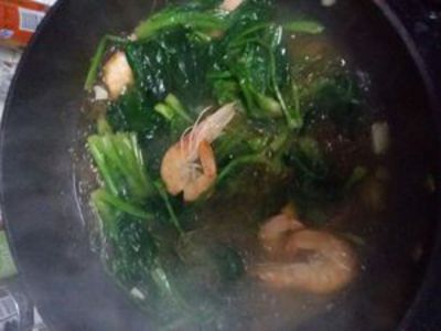 菠菜鲜虾汤