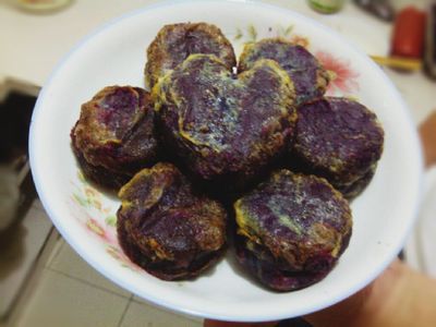 金边奶香紫薯糕
