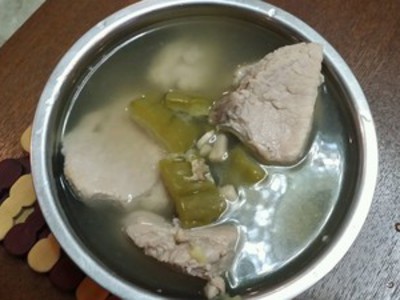 凉瓜瑶鉒瘦肉汤