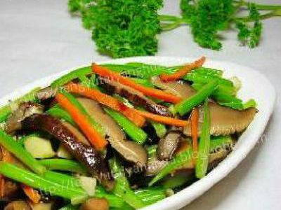 香菇素炒芹菜