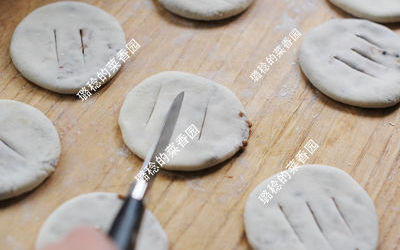 芝麻玫瑰饼的做法和步骤第6张图