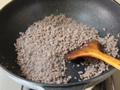鲜虾肉酱意面的做法和步骤(图2)