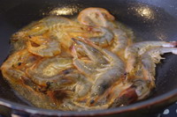 洋葱油焖虾的做法和步骤(图2)