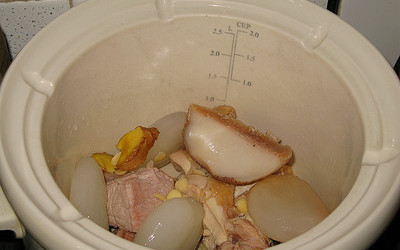 海底椰响螺肉煲鸡汤的做法和步骤第6张图