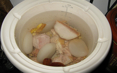海底椰响螺肉煲鸡汤的做法和步骤第7张图