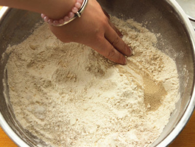烘焙课堂:玛格丽特花朵面包的做法和步骤(图14)
