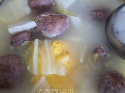 吴氏牛肉丸白菜汤
