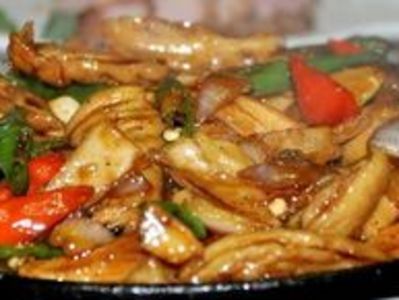 天下美食:深巷里经营16年的家庭小餐厅的做法和步骤(图7)