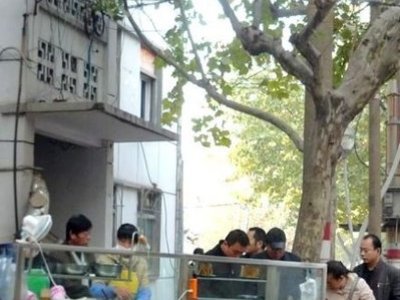 天下美食:深巷里经营16年的家庭小餐厅的做法和步骤(图25)