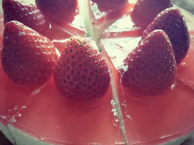 草莓酸奶冻芝士蛋糕
