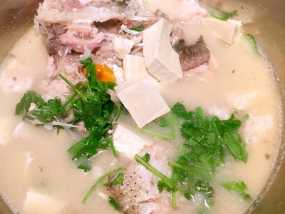 鱼丸鱼头豆腐汤