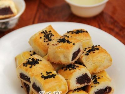 厨艺示范:鲜香韭菜盒子的做法和步骤(图27)