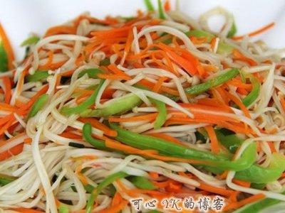 厨艺示范:鲜香韭菜盒子的做法和步骤(图38)