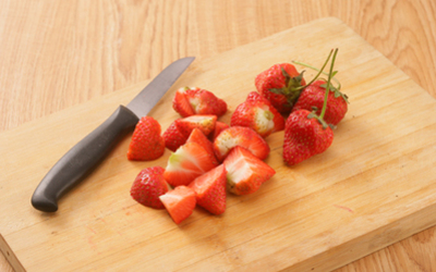 草莓优酪冰激凌的做法和步骤第2张图