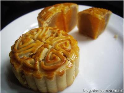 中秋节DIY莲蓉蛋黄月饼的做法和步骤(图7)