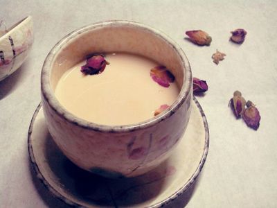 自制玫瑰红茶奶茶
