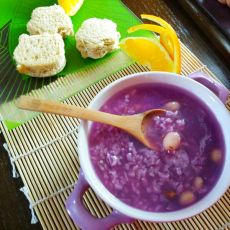 紫薯莲子花生粥