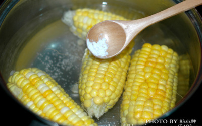 煮玉米的做法和步骤第3张图