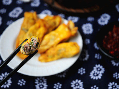 鸡蛋青菜猪肉饺的做法和步骤(图0)