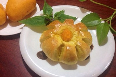 芒果花朵面包