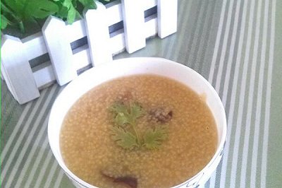 红枣蜂蜜小米粥