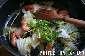 白菜炒虾的做法和步骤第7张图