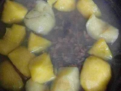 薏米红豆苹果消脂祛湿汤