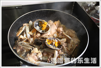 厨艺示范:【秋蟹焗鸡球】的做法和步骤(图16)