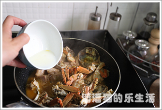 厨艺示范:【秋蟹焗鸡球】的做法和步骤(图18)
